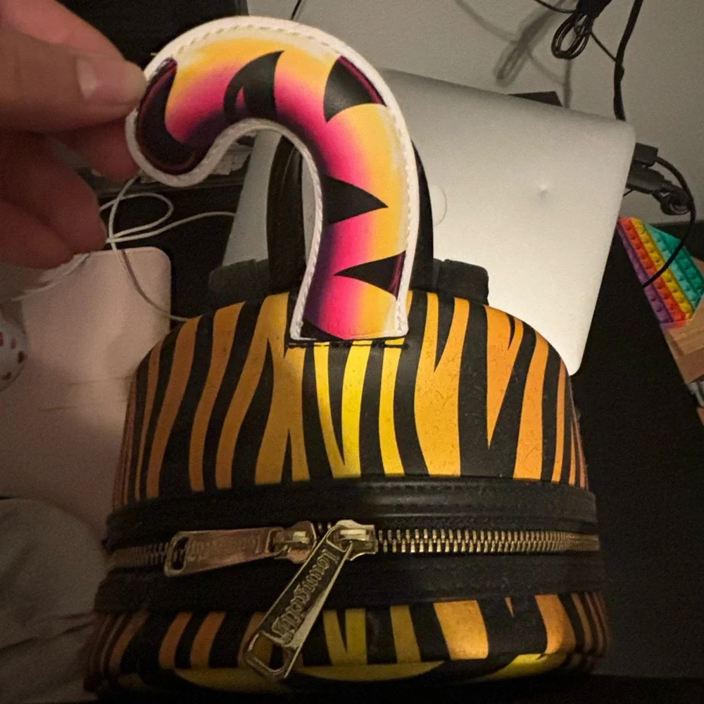 Loungefly|Morphe Lisa Frank Mini Backpack & Makeup Pallette - Picture 2 of 9